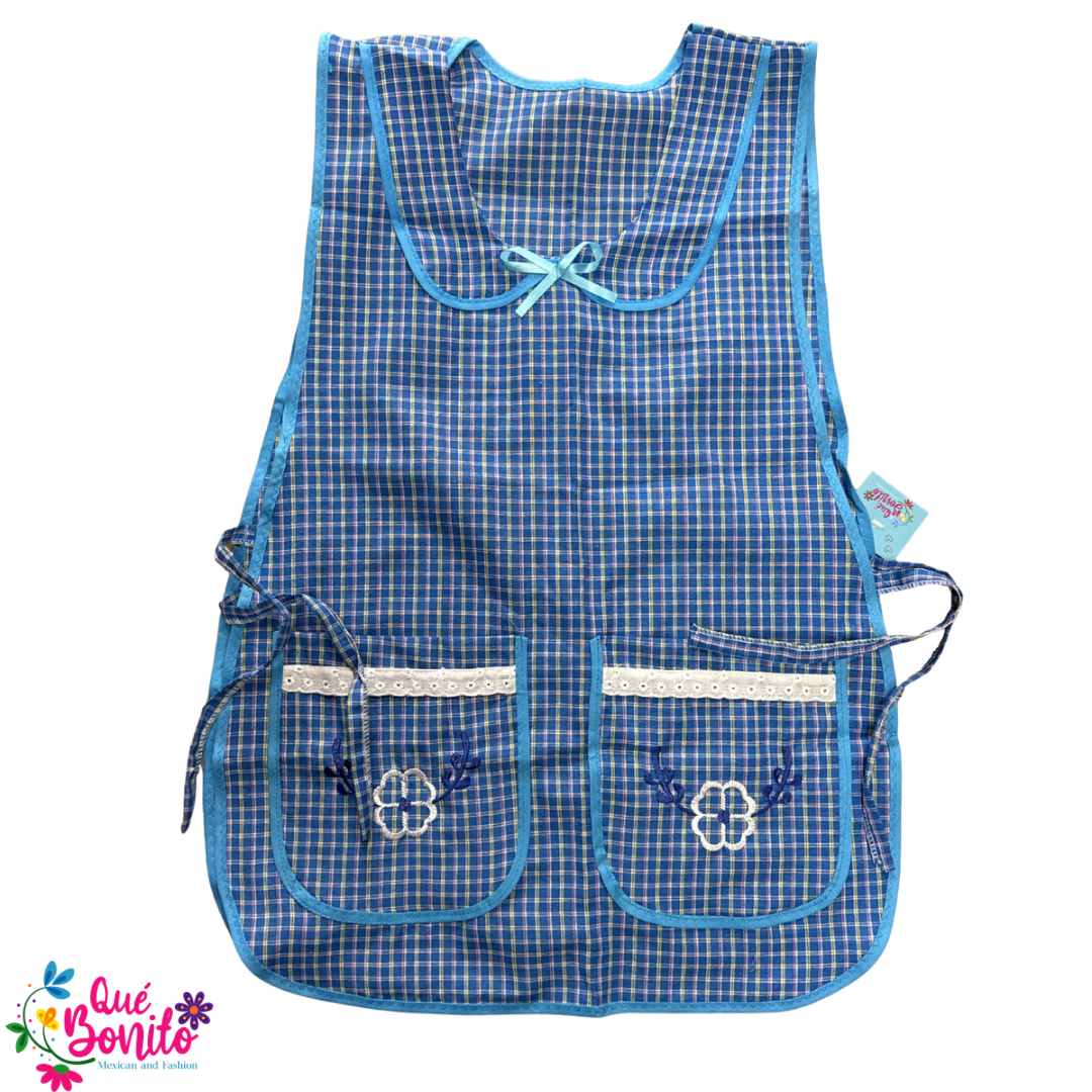Titta Apron Traditional Style Two Pockets and Strings on the Side
