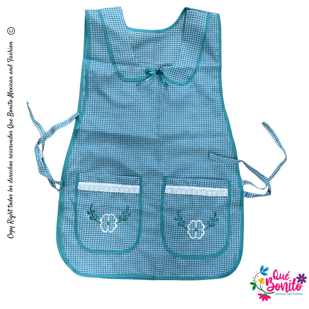 Titta Apron Traditional Style Two Pockets and Strings on the Side
