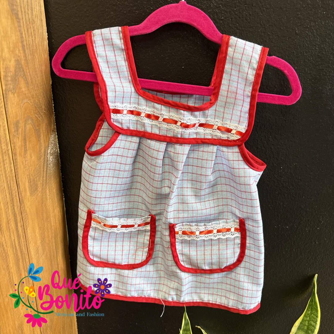 Size 4T Apron with Two Pockets, Ribbons and Lace Accents