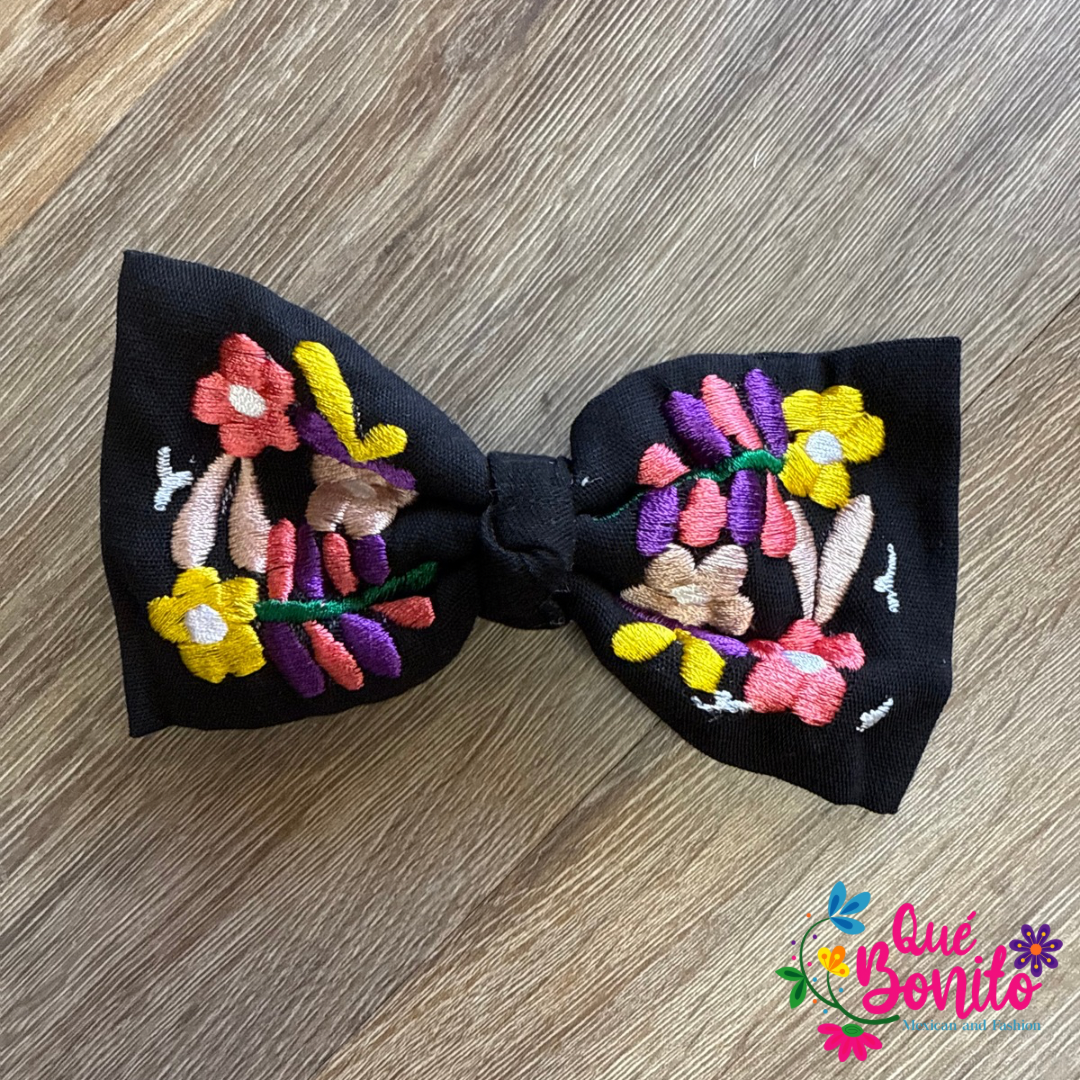 Bow Embroidered with Clip