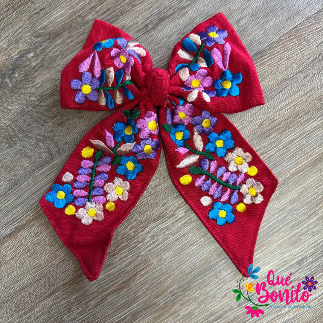 Embroidered Medium Bow with Clip