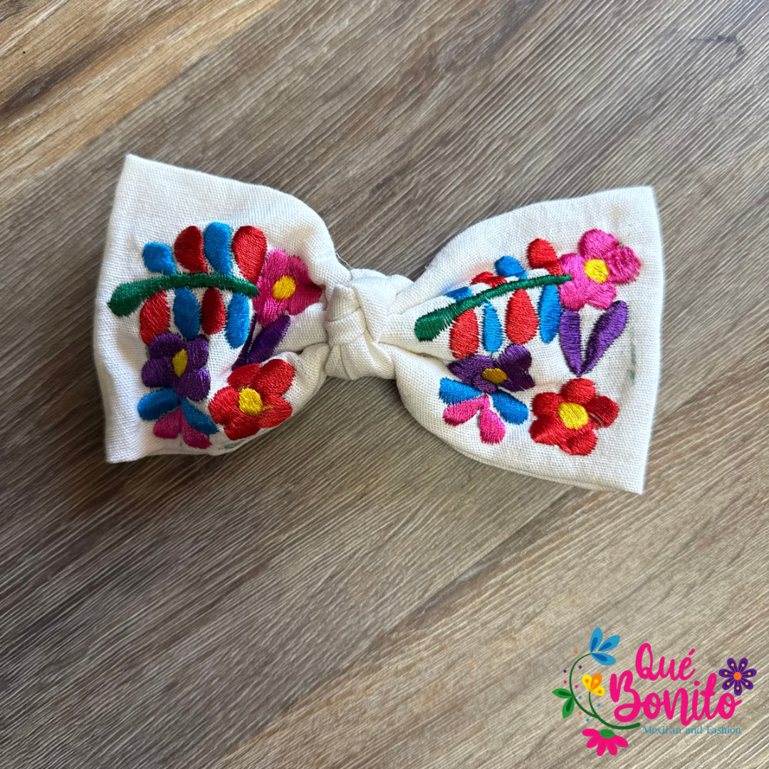 Bow Embroidered with Clip