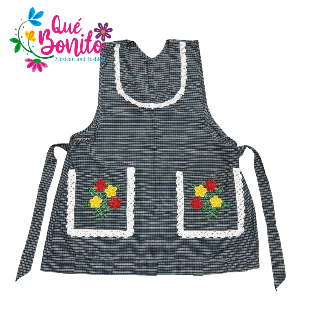 Polyester Maria Apron with Strings on the Side and Bottoms in the Back