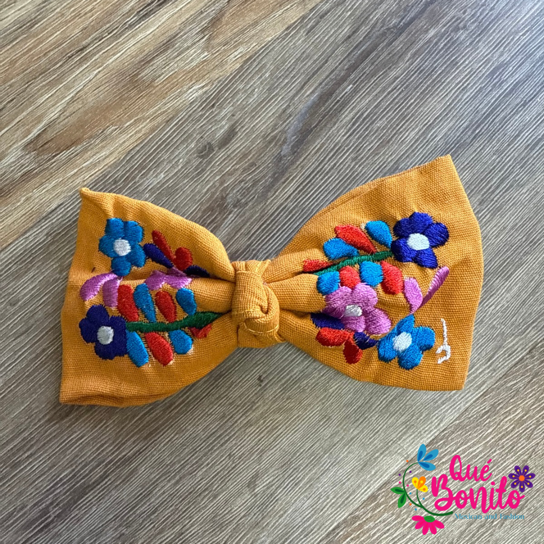 Bow Embroidered with Clip