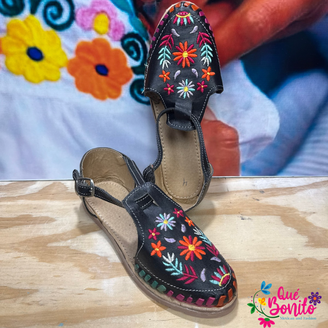 Hand Crafted Leather Huarache or Sandals Size 7 USA