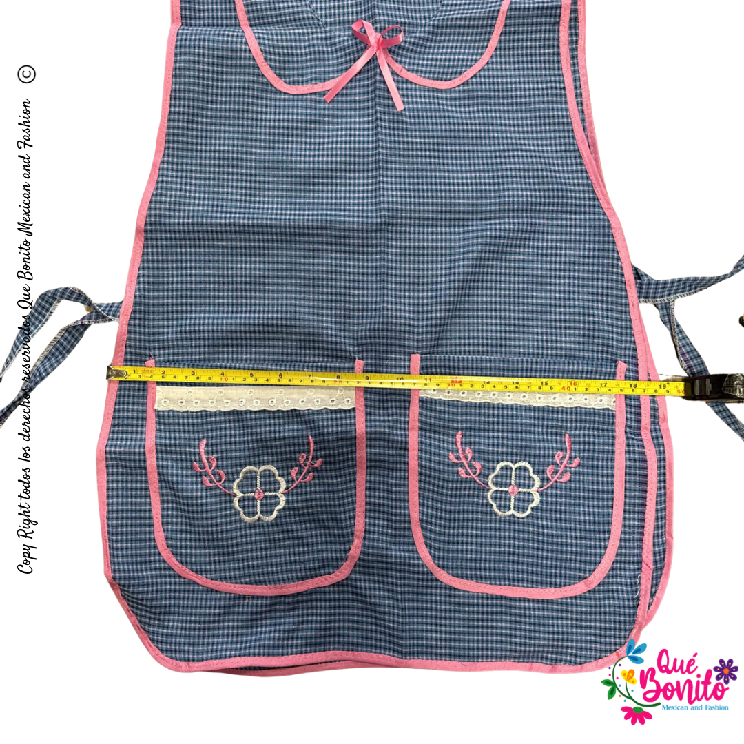 Titta Apron Traditional Style Two Pockets and Strings on the Side