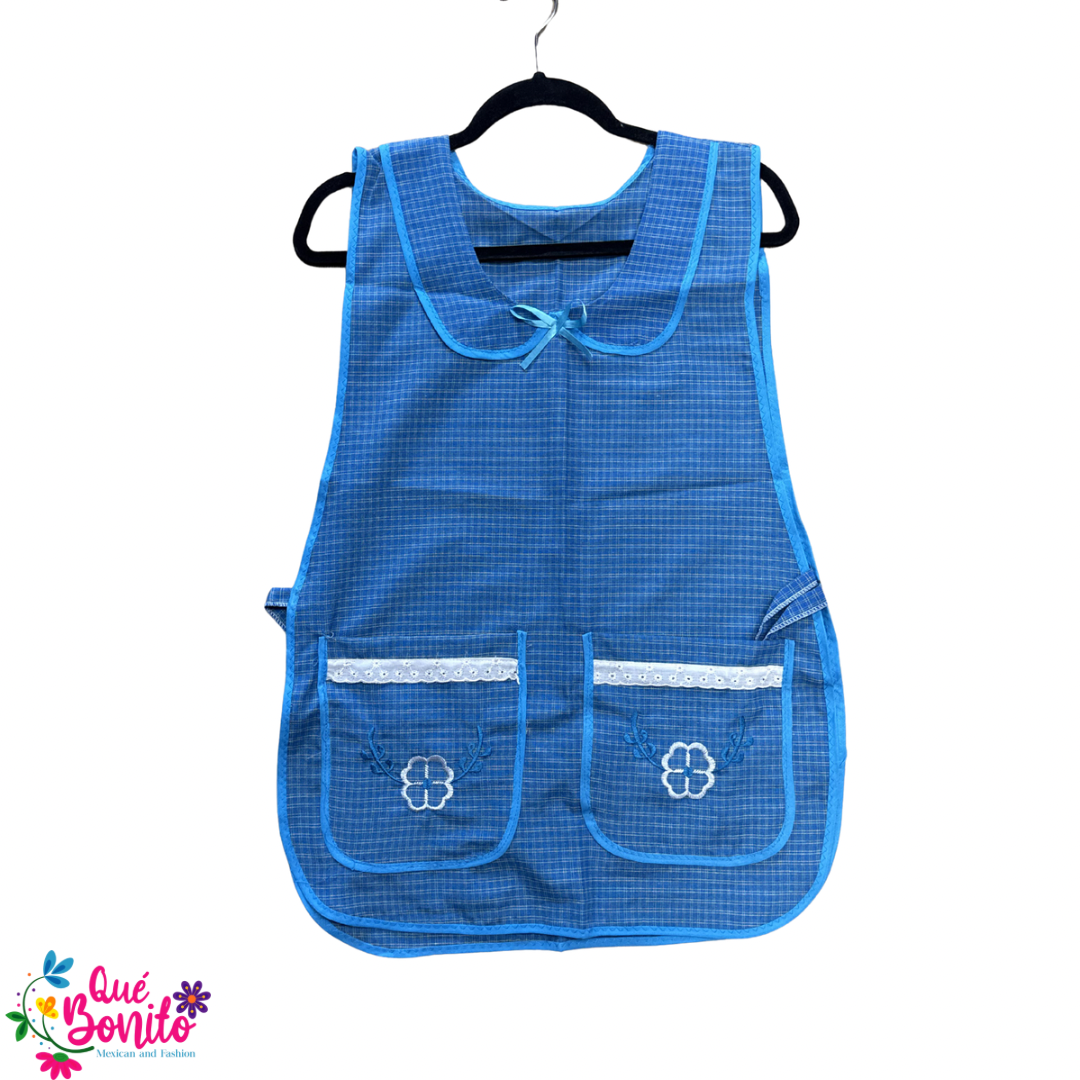 Titta Apron Traditional Style Two Pockets and Strings on the Side
