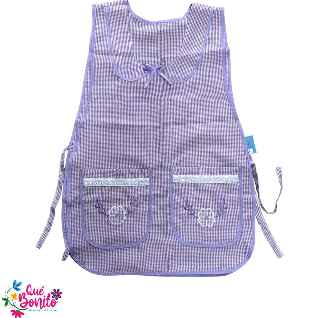Titta Apron Traditional Style Two Pockets and Strings on the Side