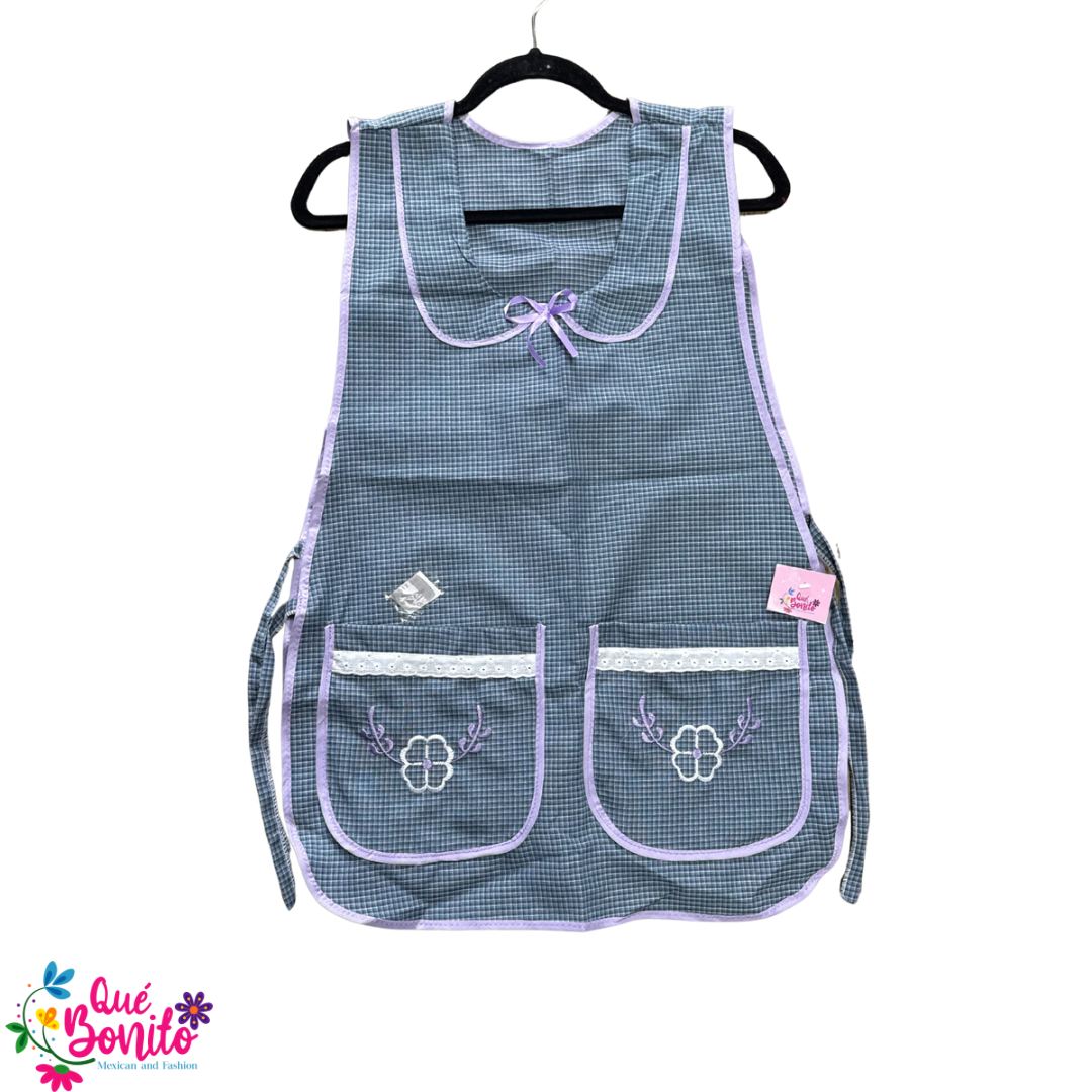 Titta Apron Traditional Style Two Pockets and Strings on the Side