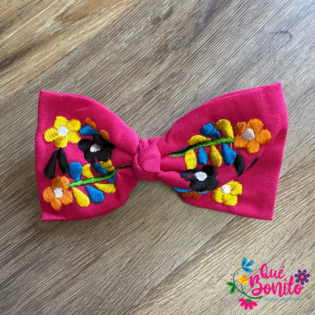 Bow Embroidered with Clip
