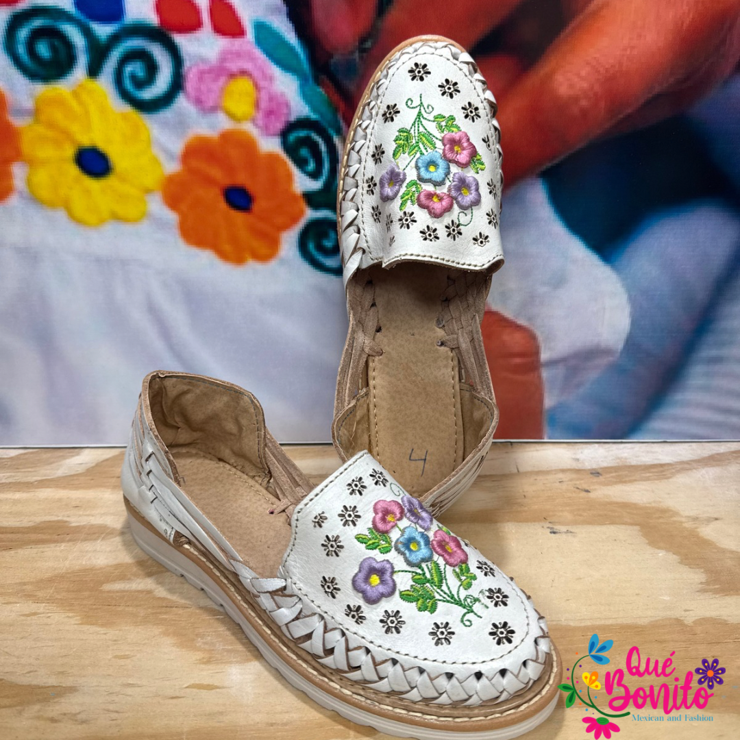 Hand Crafted Leather Huarache size 6 USA