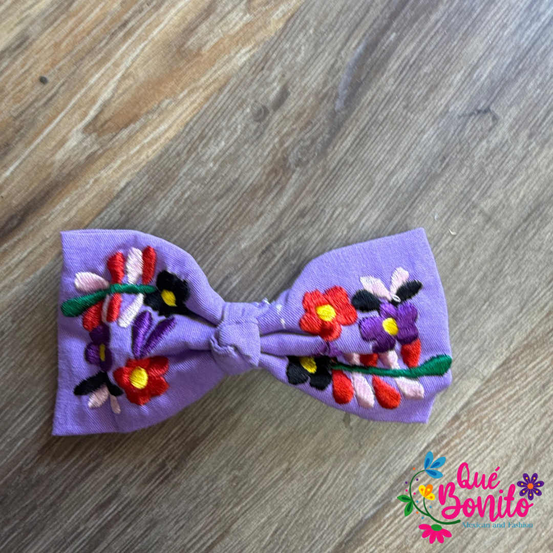 Bow Embroidered with Clip
