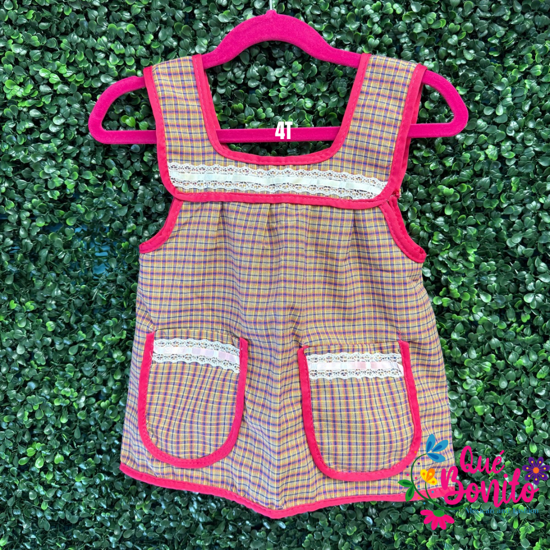 Size 4T Apron w/Pockets for kids