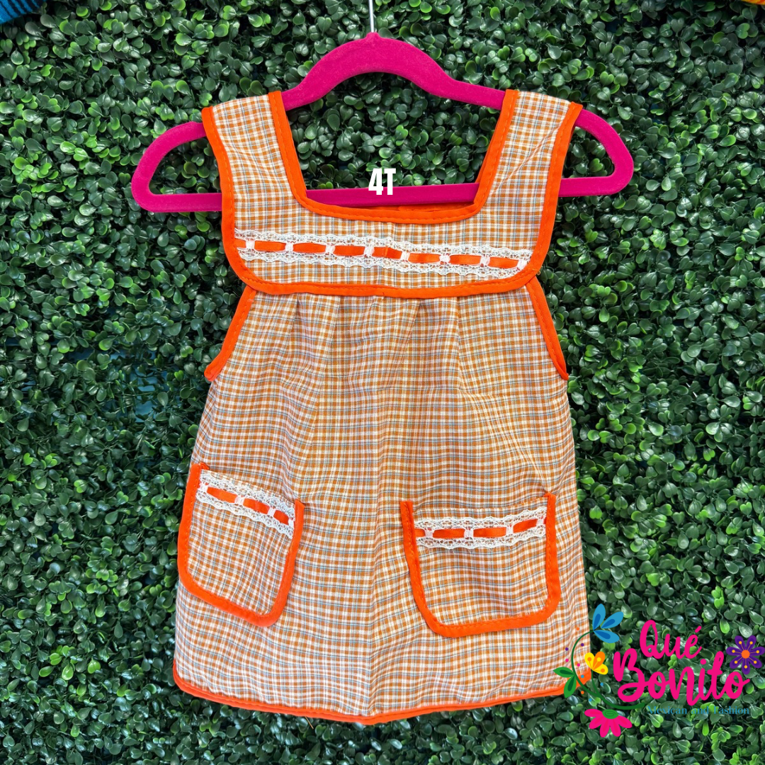 Size 4T Apron w/Pockets for kids