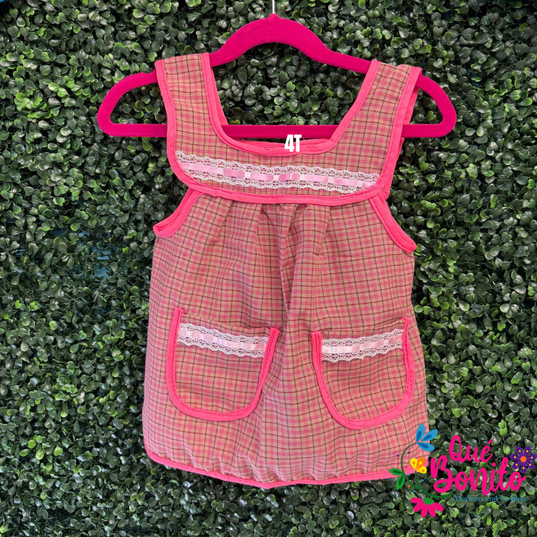 Size 4T Apron w/Pockets for kids