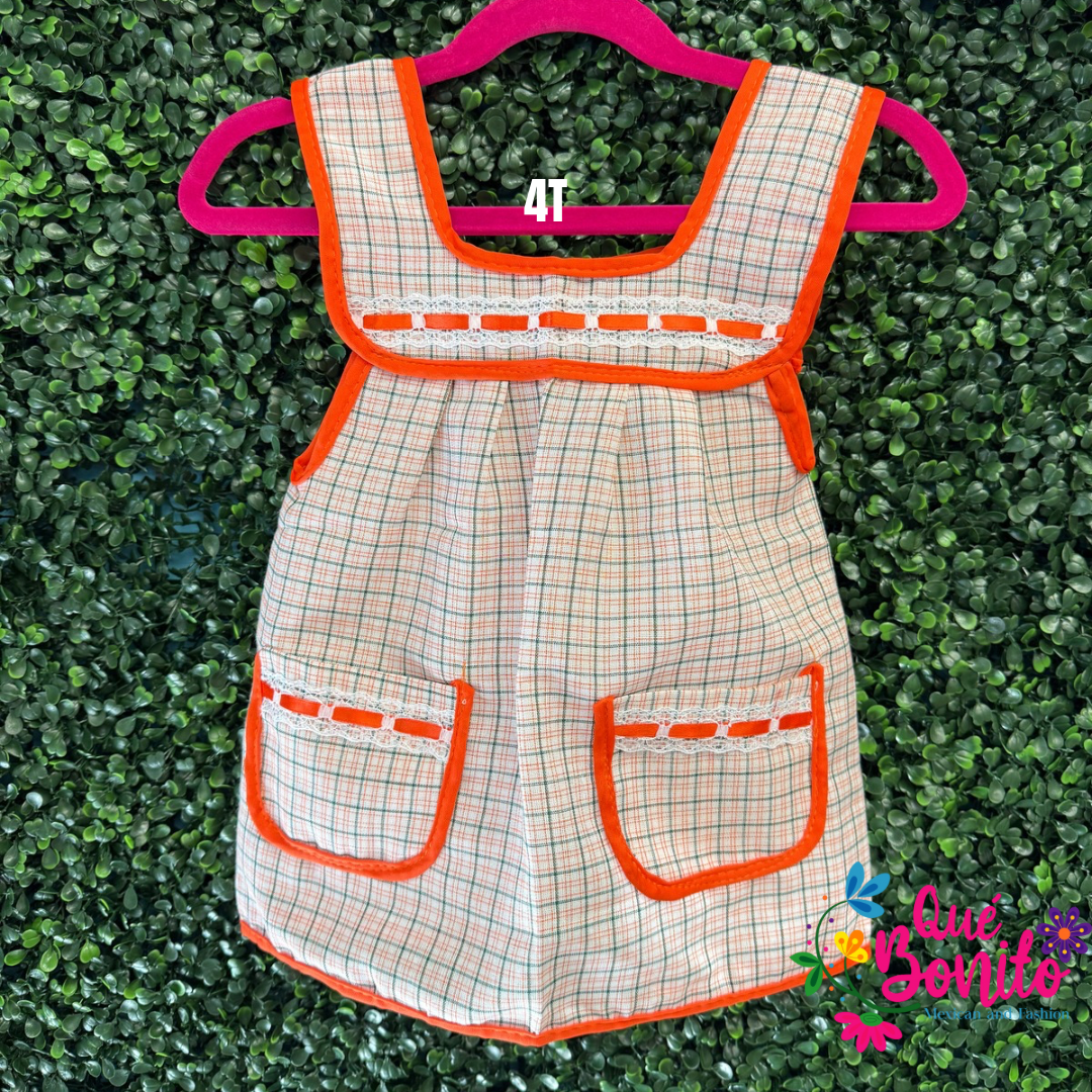 Size 4T Apron w/Pockets for kids