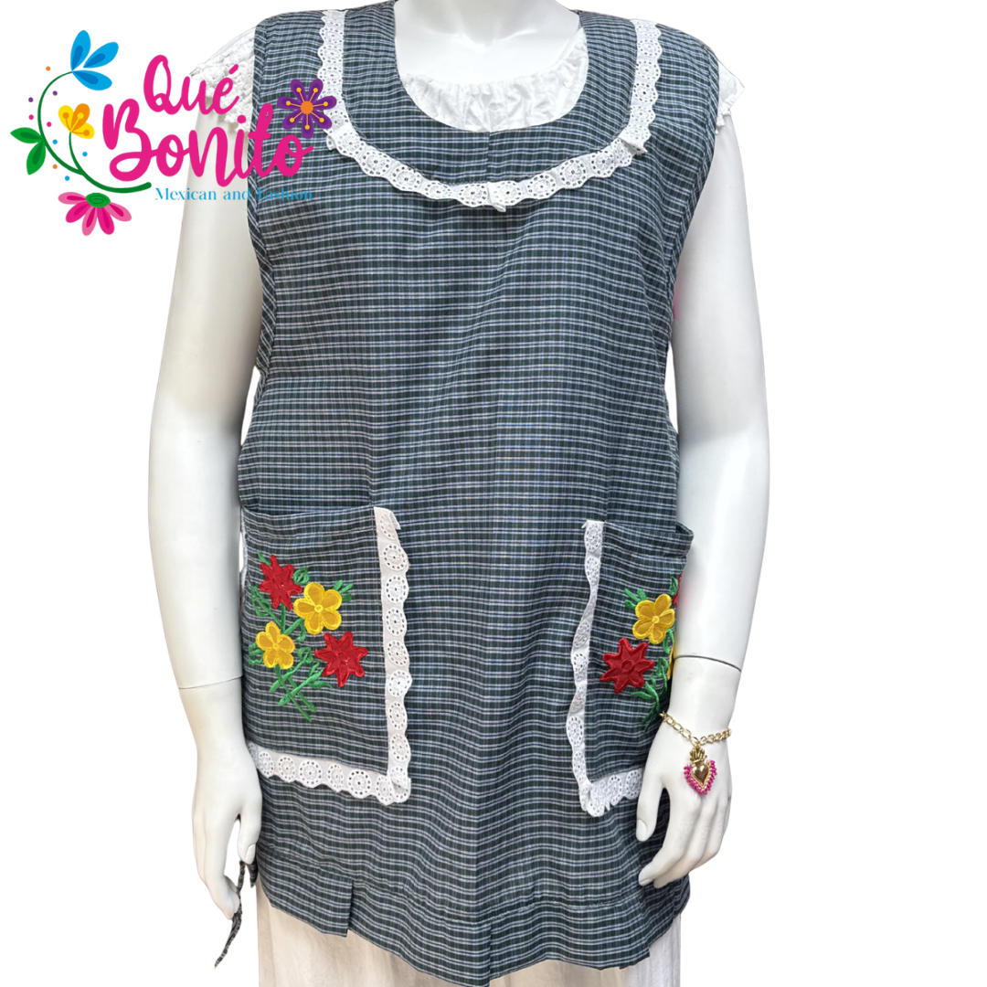 Polyester Maria Apron with Strings on the Side and Bottoms in the Back