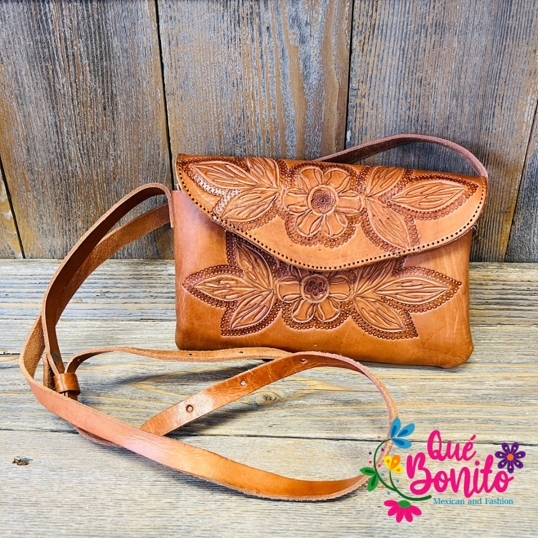 Leather Crossbody Engraved Que Bonito Mexican and Fashion