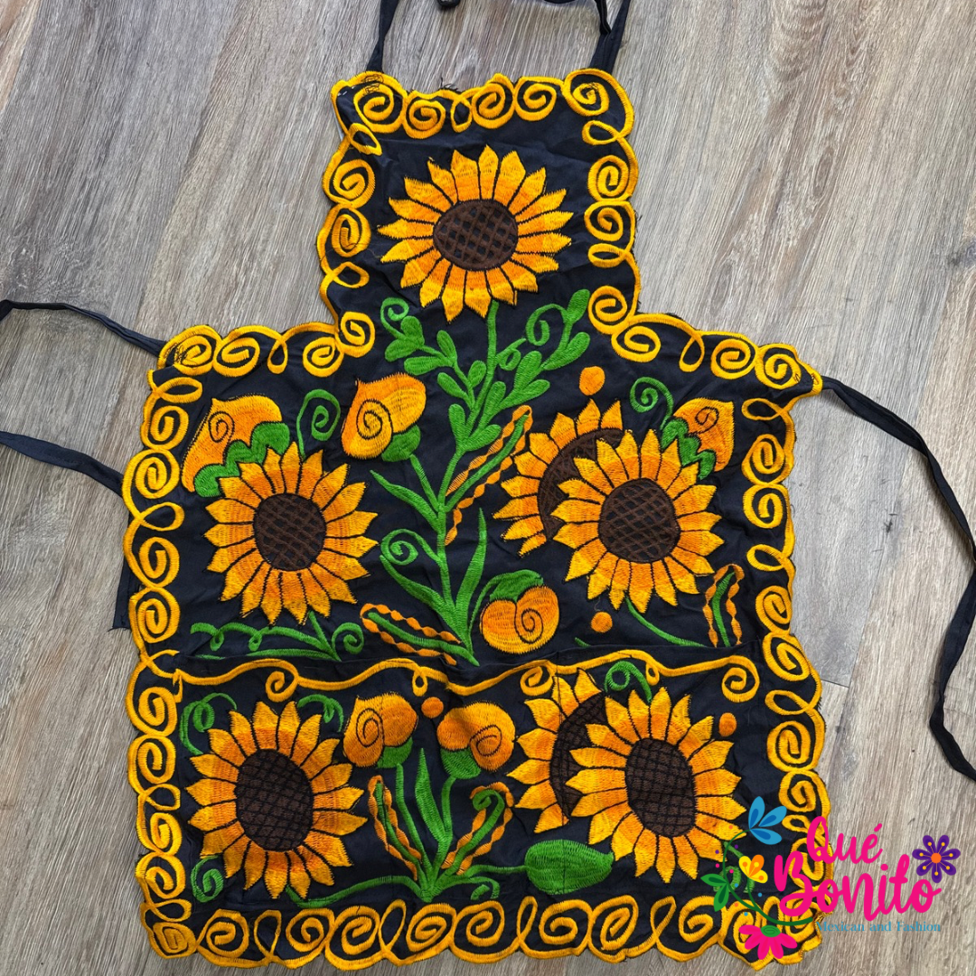 Floral Apron Embroidered Que Bonito Mexican Fashion
