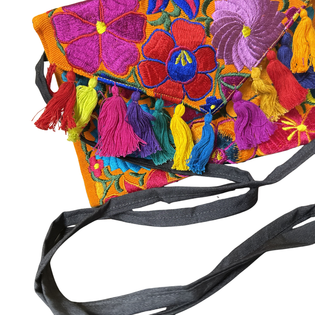 Embroidered Crossbody clutch Que Bonito Mexican and Fashion
