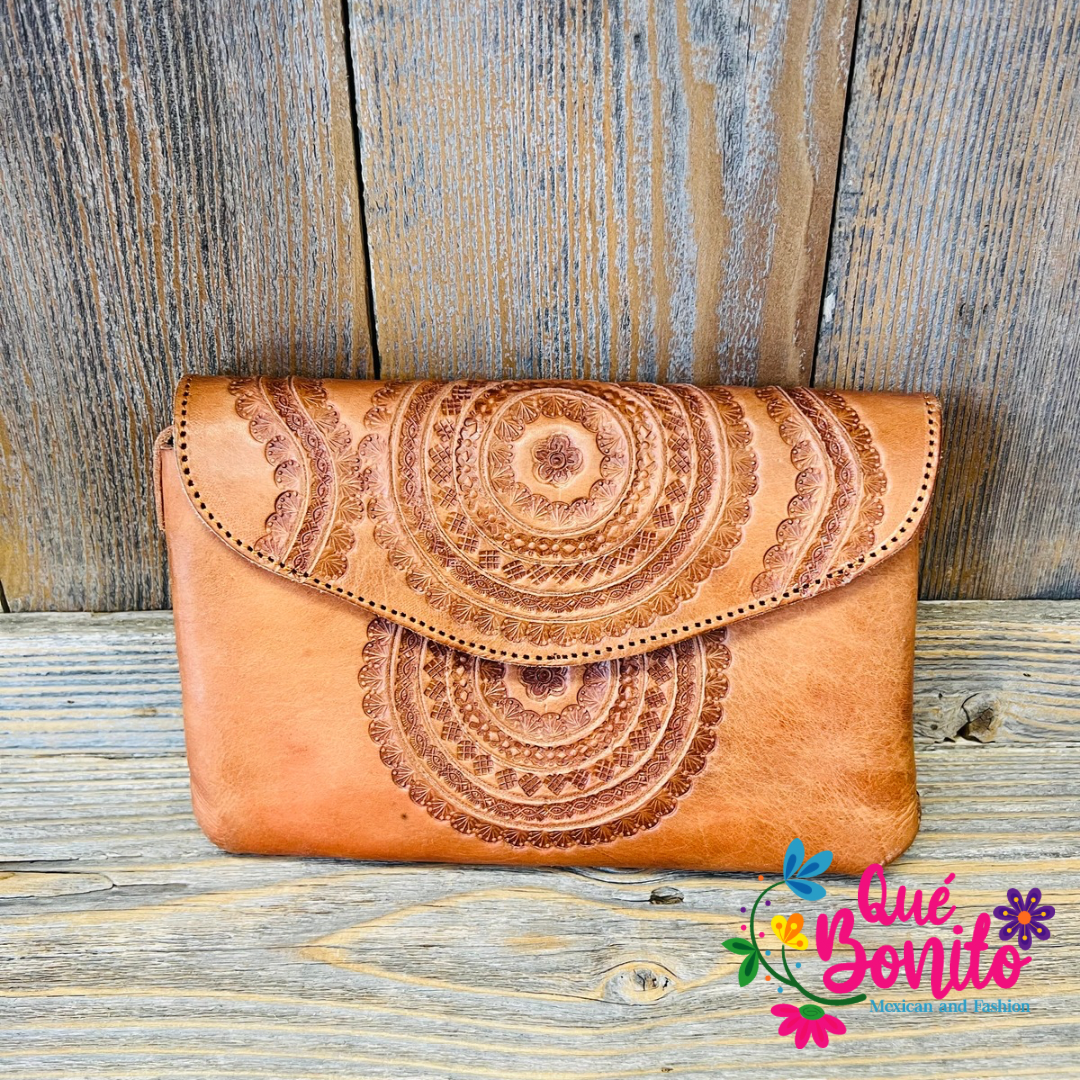 Leather Crossbody Engraved Que Bonito Mexican and Fashion