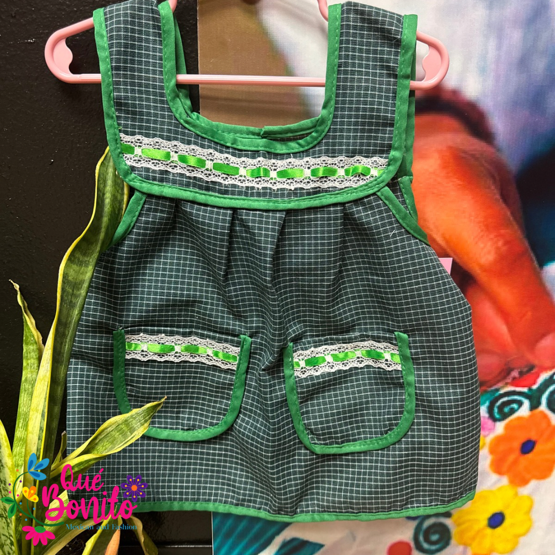 Size 4T Apron w/Pockets for kids