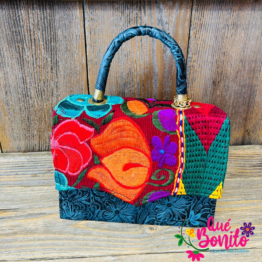 Leather Engraved Hand Bag/Crossbody Que Bonito Mexican and Fashion