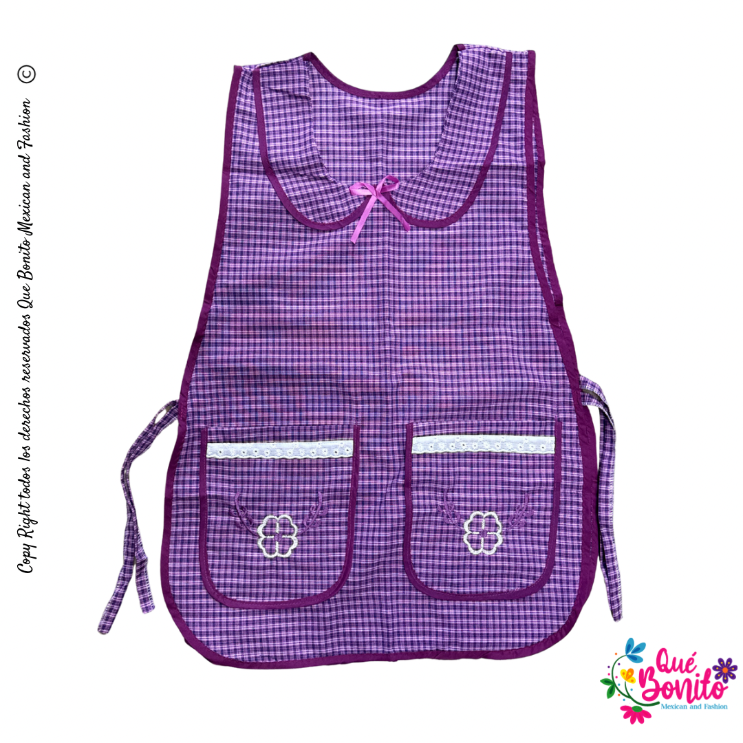 Titta Apron Traditional Style Two Pockets and Strings on the Side