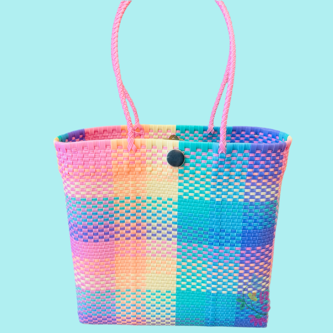 Hand Made Hand Bags Woven Recicled Plastic Que Bonito Mexican and Fashion