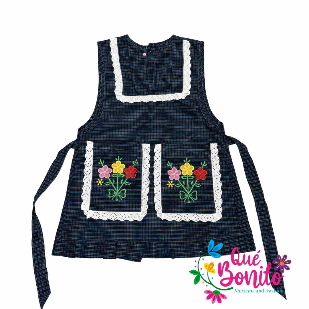 Polyester Maria Apron with Strings on the Side and Bottoms in the Back