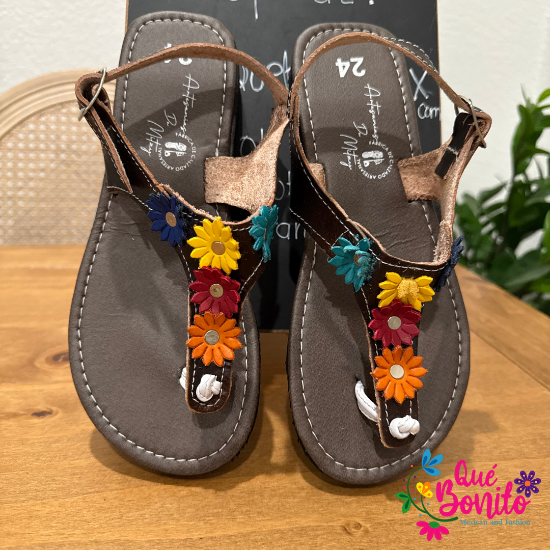 Hand Crafted Leather Huarache size 6 USA