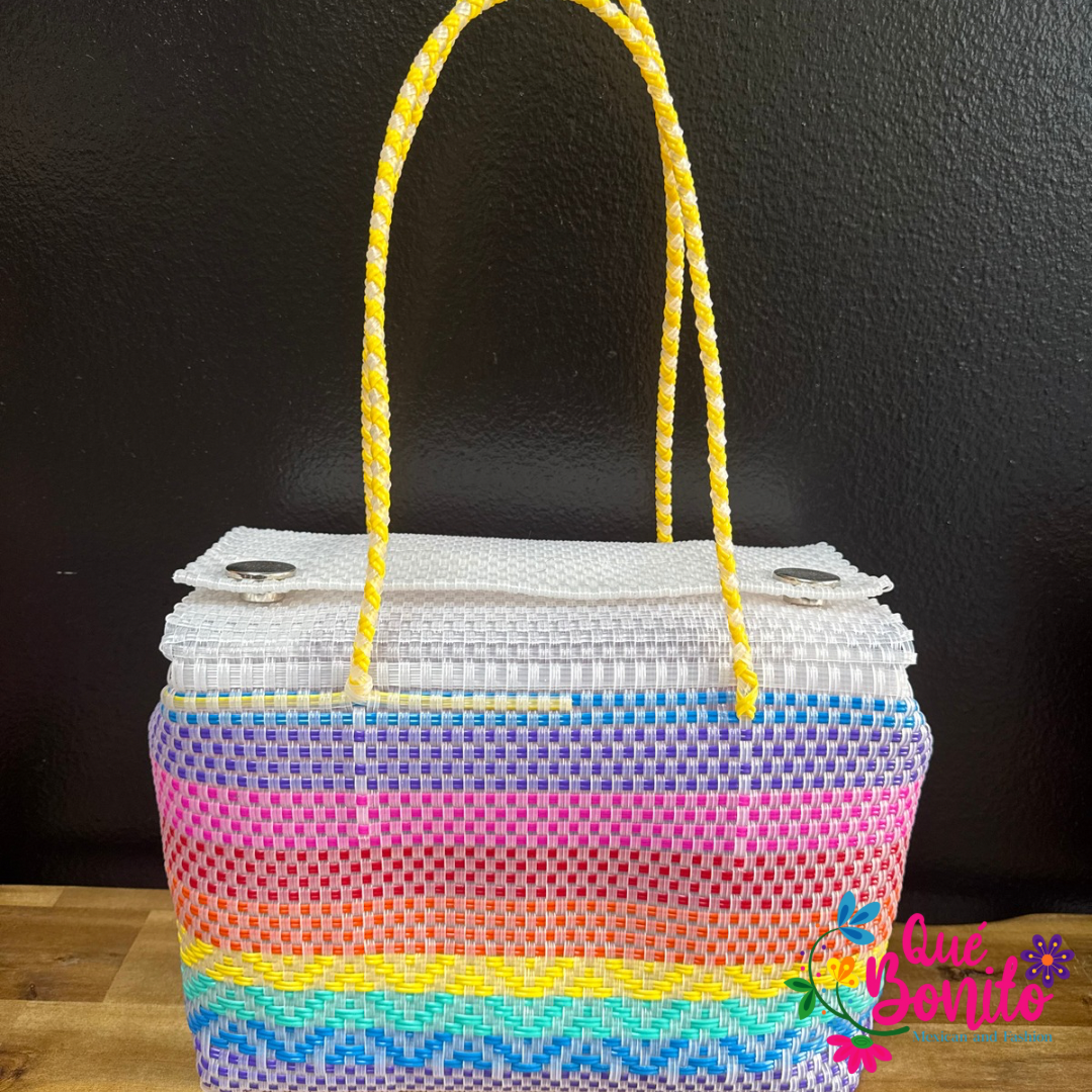 Hand Made Hand Bags Woven Recicled Plastic Que Bonito Mexican and Fashion