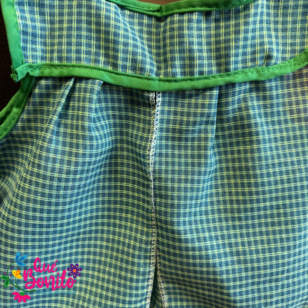 Size 4T Apron w/Pockets for kids