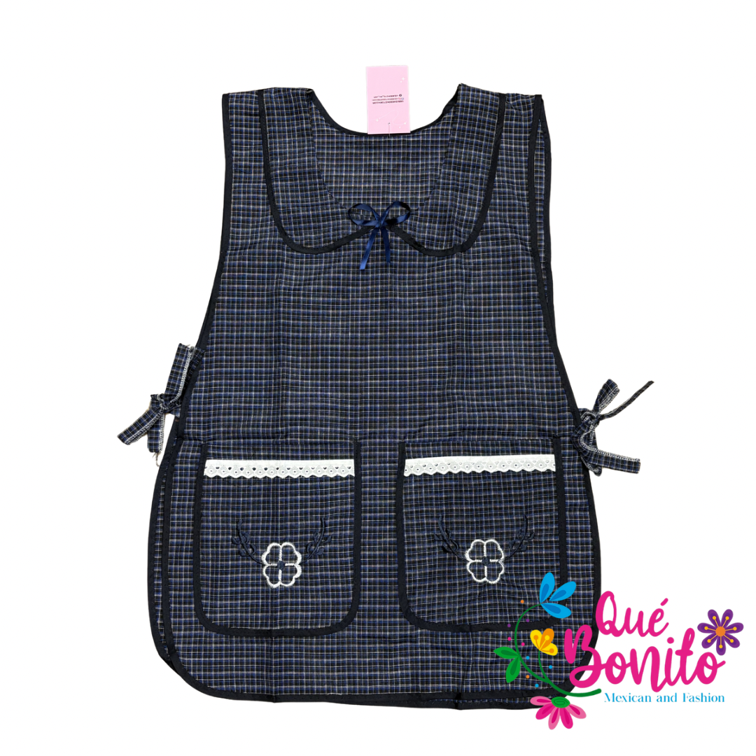 Titta Apron Traditional Style Two Pockets and Strings on the Side