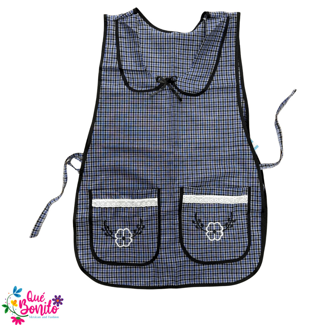 Titta Apron Traditional Style Two Pockets and Strings on the Side