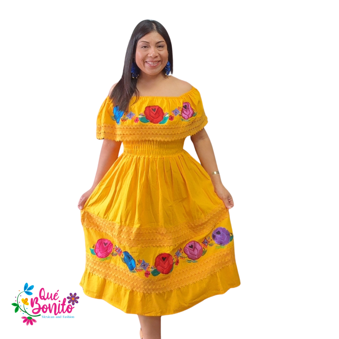 Embroidered Dress Off the Shoulder with Elastic in the Waist