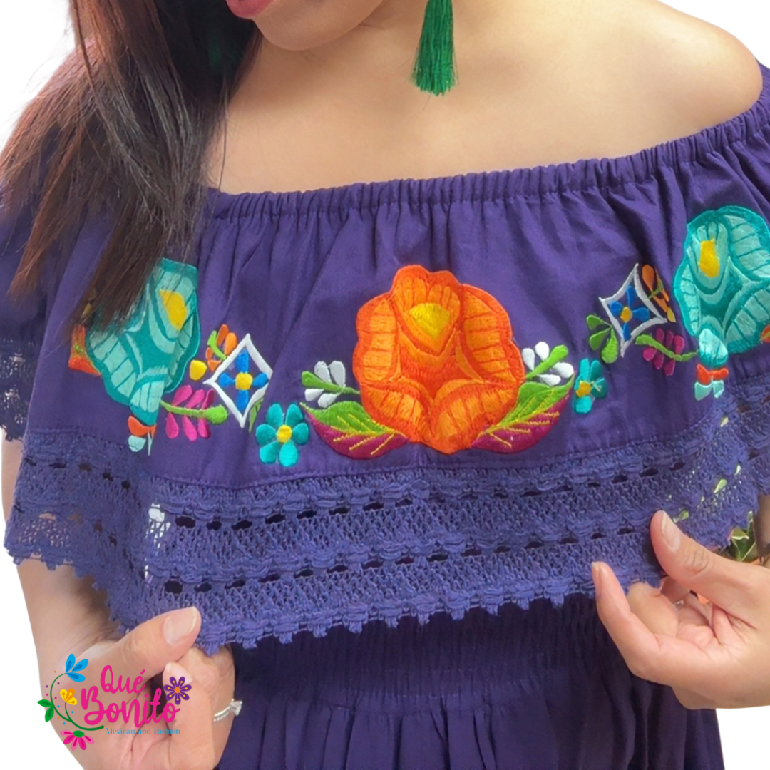 Embroidered Dress Off the Shoulder with Elastic in the Waist